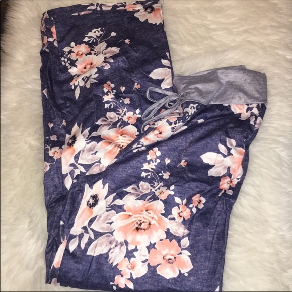 Floral Printed Joggers - Picture 2 of 3